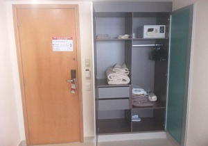 Flat Tropical Executive