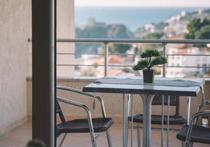Four bedded studio with partial sea view