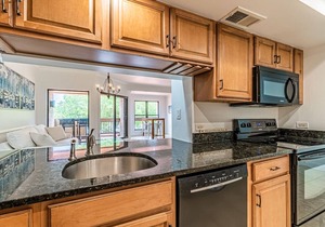 FREE BIKES | Shelter Cove | Walk to Shopping & Restaurants | Marina Views