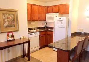 FREE Breakfast Buffet. Indoor Pool and Hot Tub!