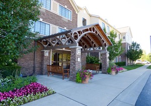 Free Breakfast Buffet! Indoor Pool, Hot Tub & Gym!