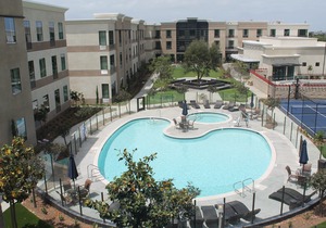 Free Breakfast Included! Pool & Hot Tub Access | King Studio