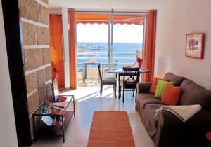 Free views over the Atlantic Ocean, front line of the sea, renovated, wifi