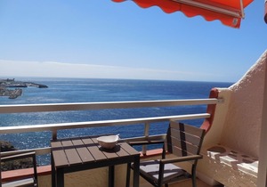 Free views over the Atlantic Ocean, front line of the sea, renovated, wifi