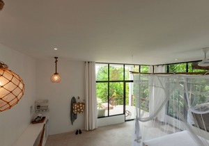 Free Wifi + Outdoor shower at La Pointe Beach Huts