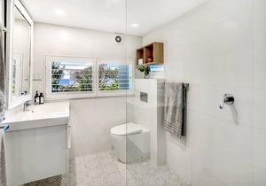 FRESHWATER SEA LIVING