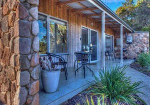 Freycinet Stone Studio 5 - Greystone