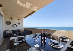 Front Row Penthouse Apartment on Carvajal Beach