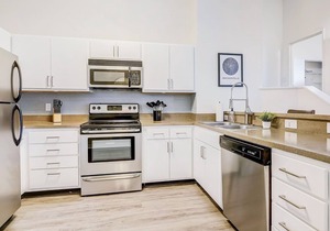 Frontdesk | 2 BR Apt by Kurt Vonnegut Museum