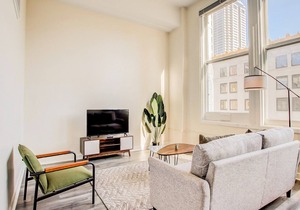 Frontdesk | 2 BR Apt near Indiana State Fairground