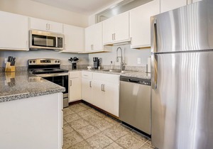 Frontdesk | 2 BR Apt by Indiana State Museum