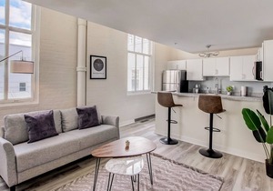 Frontdesk | 2 BR Apt by the Eiteljorg Museum