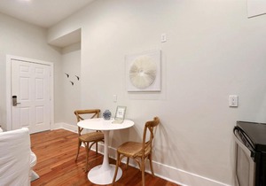 Gallery Stays - Parkside Suite