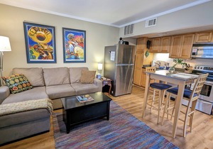 Garden District Gem Steps from the St.Charles Streetcar visit GardenDistrictGem