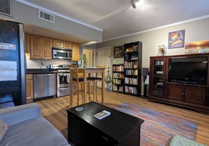 Garden District Gem Steps from the St.Charles Streetcar visit GardenDistrictGem