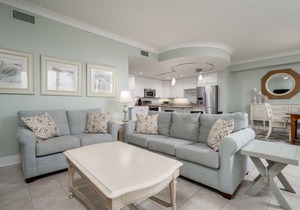 Gateway Grand 503 Offers a large indoor pool, outdoor pool, exercise room and sundeck!