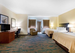 Gateway Hotel & Suites, Ascend Hotel Collection