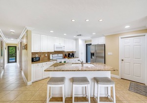 *GEM!*3 BR BEACH HOUSE w/HEATED POOL, short ride to the beach!
