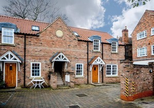 George Hudson Ground floor apartment with parking