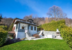 Germasino Villa Sleeps 8 Pool