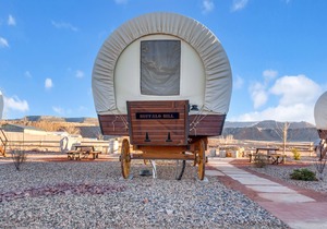 Glamping at Zion Views 25 Glamping,Private Bathroom, Wifi, Grill, and near Zion National Park