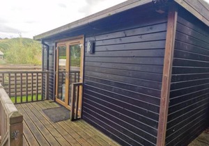 Glamping Hut - Sleeps 2 hot tub & parking