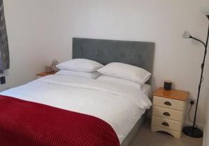 Glastonbury town center-entire apartment