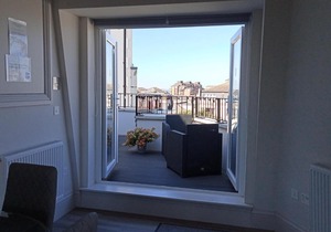 Glorious Duplex Holiday Apartment By The Sea