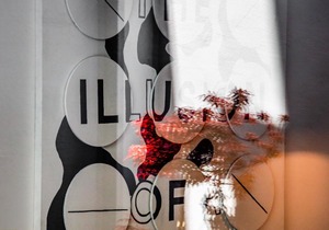 Golden Holidays by Rogério Samora