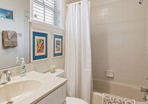 Gorgeous 2 Bedroom 2 Bath Sea Oaks Tennis Villa