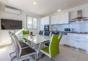 Gorgeous apartment in Povile with WiFi