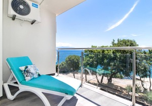 Gorgeous apartment in Povile with WiFi