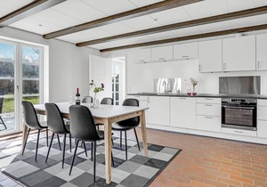 Gorgeous apartment in Rønne with WiFi