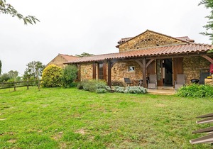 Gorgeous Holiday Home in Loubejac with Garden