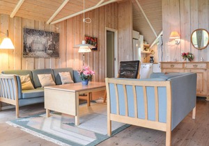 Gorgeous home in Dronningmølle