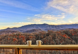 GORGEOUS Luxury VIEW Cabin! Theater & Game Room! Huge Decks! Fire Pits! Hot Tub!