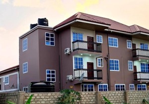 Gorgeous Quiet & Comfy-Close to Highway-Parking