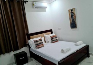 Gorgeous Quiet & Comfy-Close to Highway-Parking