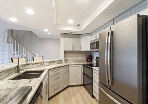 Gorgeous Villa with Stunning Marina Views - Pet Friendly - Near Beach!