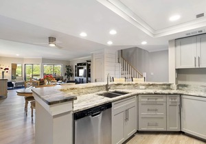 Gorgeous Villa with Stunning Marina Views - Pet Friendly - Near Beach!