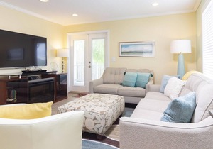 Great Beach Location ~ Pool ~ Professionally Decorated ~ Steps to the Beach!