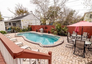 Great Downtown Condo With Pool!