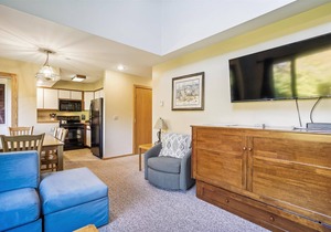 Great location! Two bedroom/two bathroom Condo, sports center, pool and more! Highridge J11