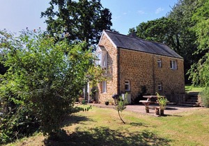 Greystones Cottage - Three Bedroom House, Sleeps 6