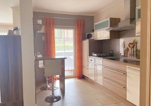 Großes, helles Appartement (90qm) für bis zu 6 Personen in Seenähe
