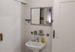 Guarujá Enseada - Apto 200m da praia - 02 dorm. Wi-fi + AR + Estacionamento