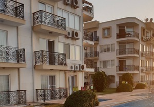 Gulluk Seaview3 Complex, 5 mins walk to centre. 10 min from Airport