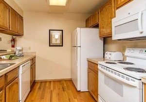 Habitat Condo 2 Bedroom Community Hot Tub & Easy Walk to Downtown Ketchum