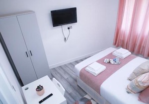 Harrow Luxury flat With free parking.