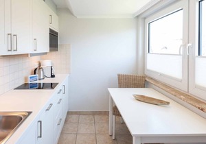 Haus Weissenburg Whg. OG West - Beautiful 2-room vacation apartment close to the beach with